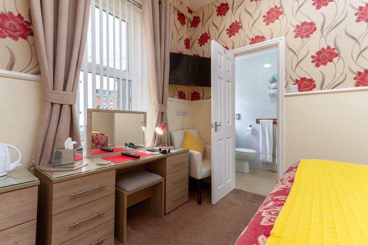 Valentine Lodge Over 21 Adult Couples Only Blackpool Exterior foto