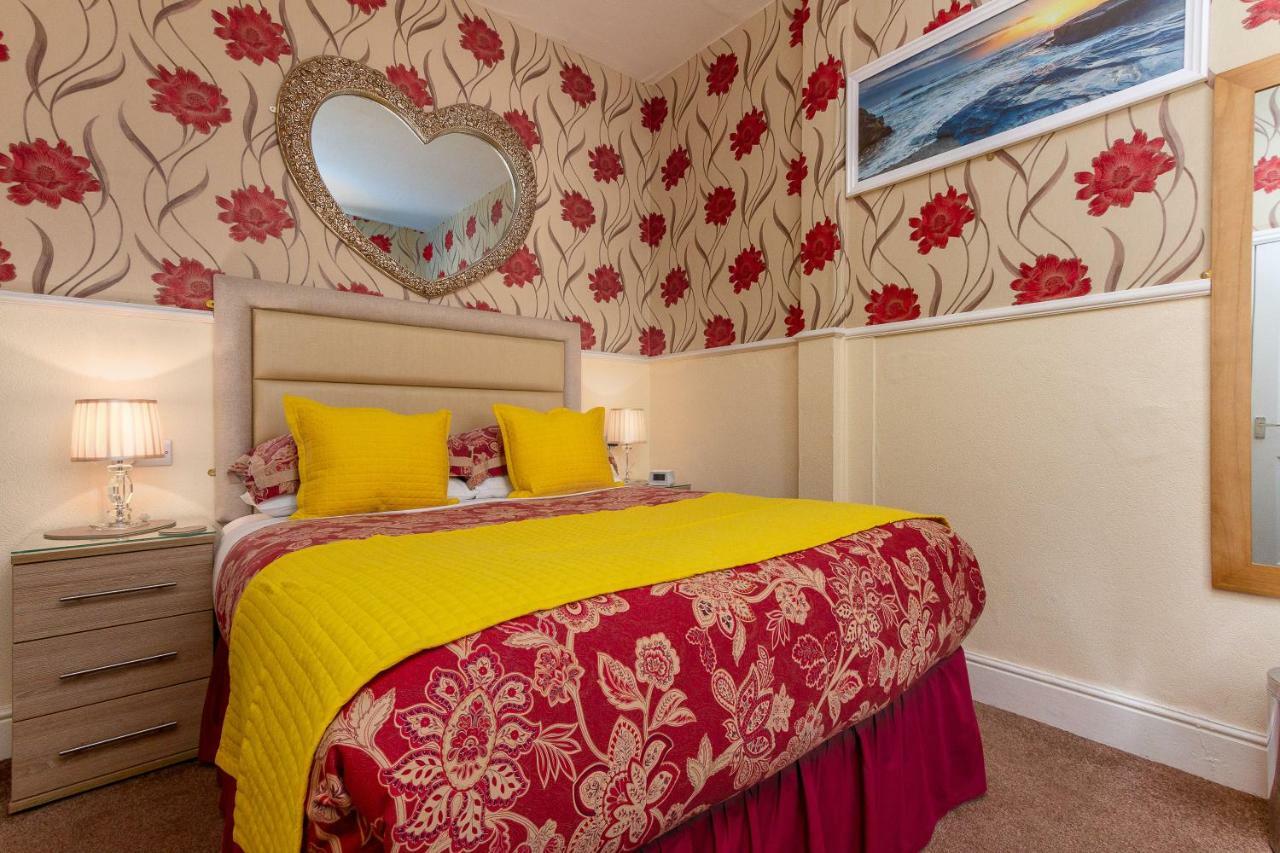 Valentine Lodge Over 21 Adult Couples Only Blackpool Exterior foto